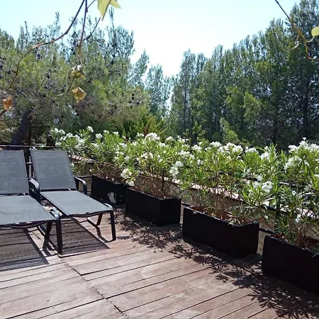 Les Jardins De L'oustal فندق مبيت وإفطار *